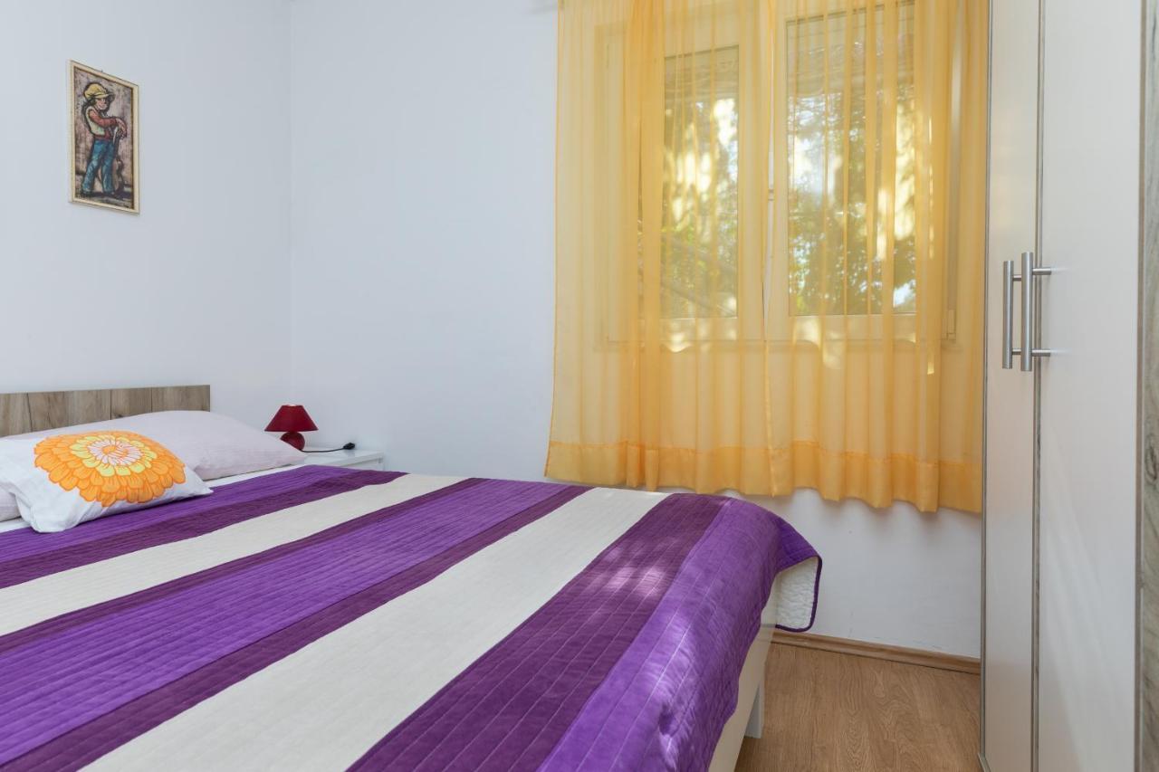 Apartments With A Parking Space Mimice, Omis - 2805 Bagian luar foto